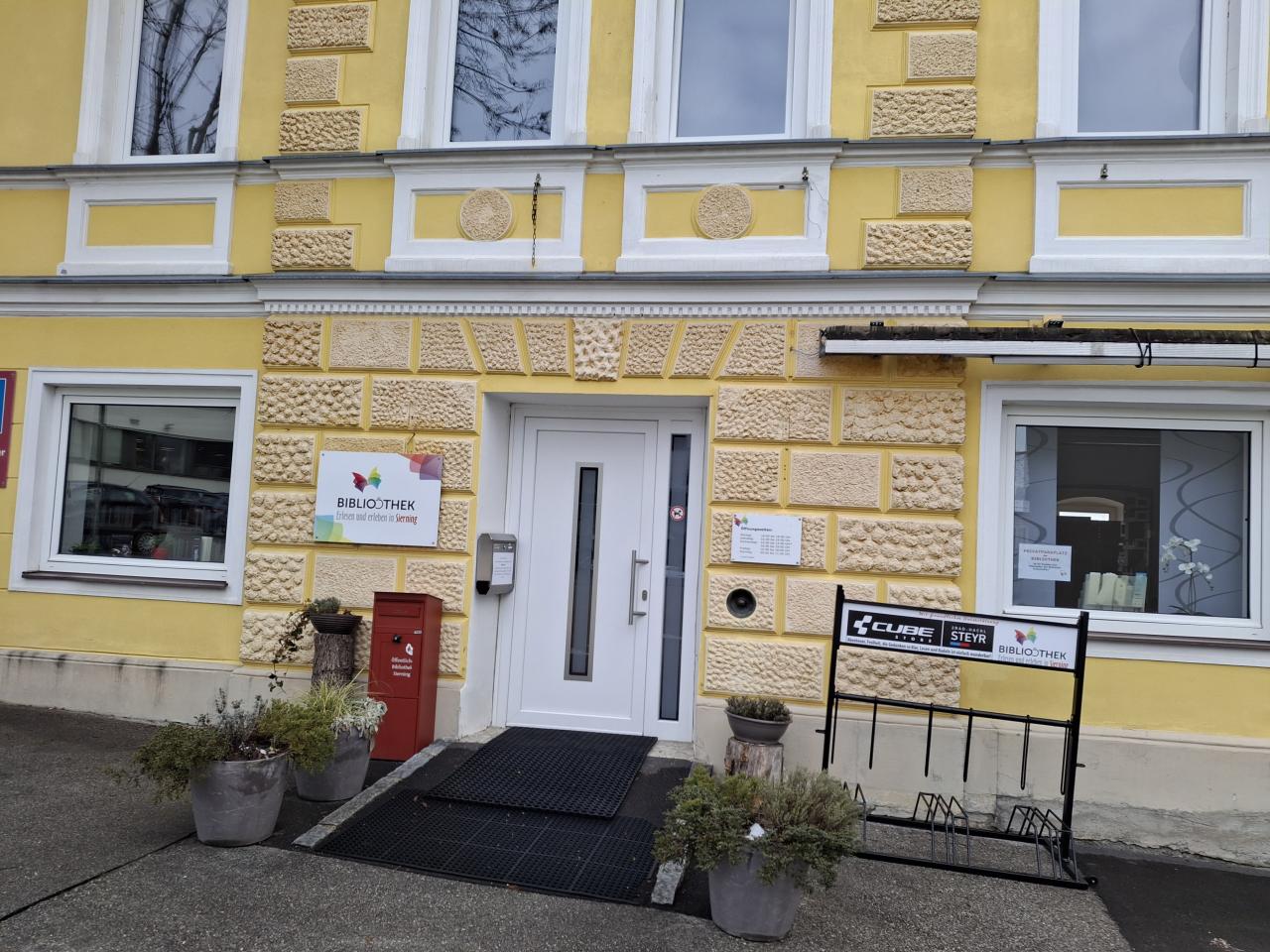 Außenansicht Bücherei Sierning